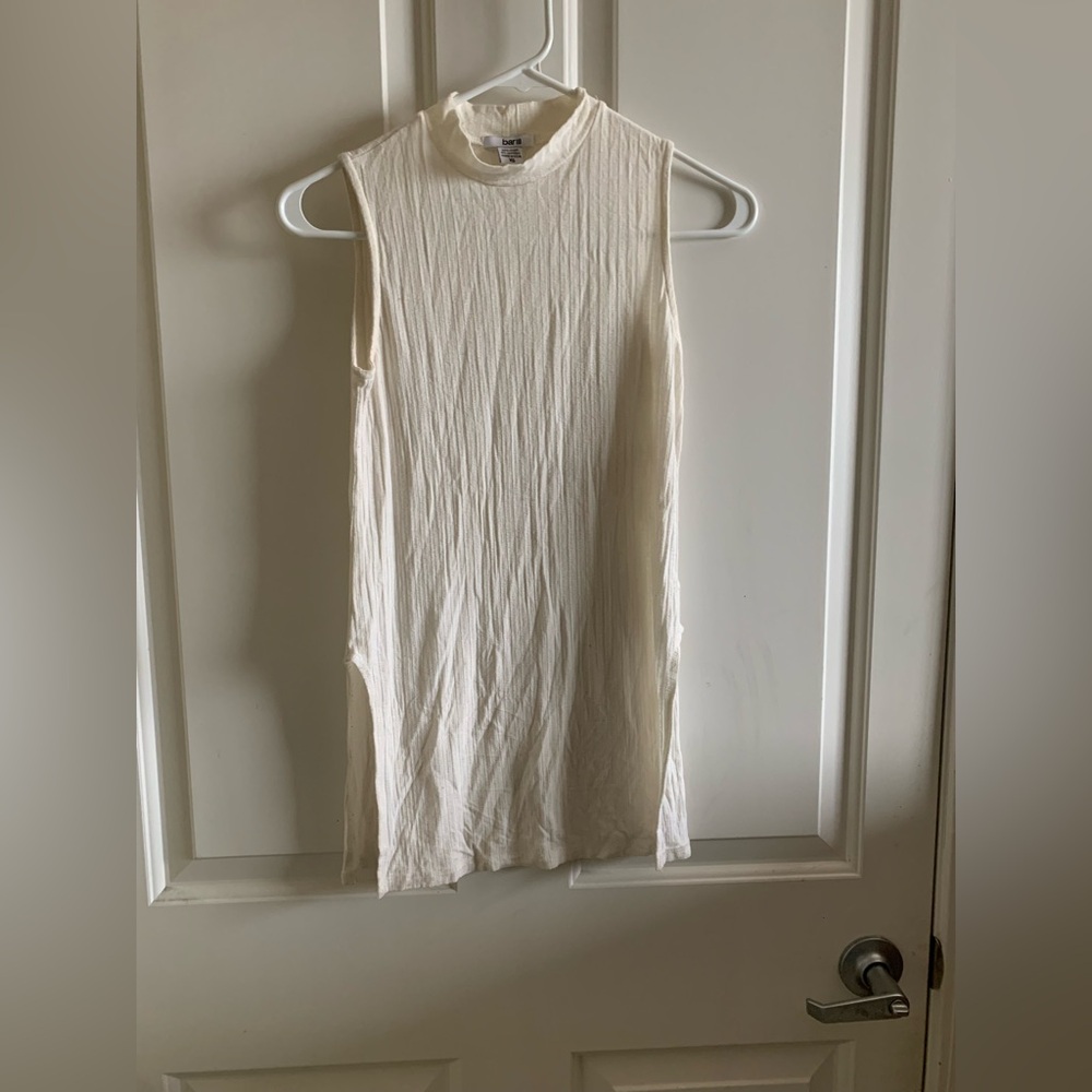NWOT Bar III Women Cream white Turtle neck Tank Top with Slit Size XS